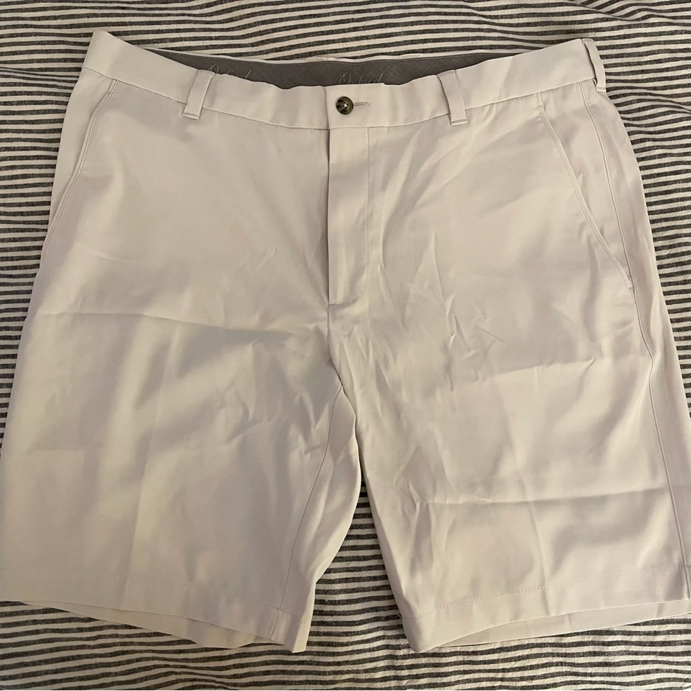 Like new Oxford cream colored shorts